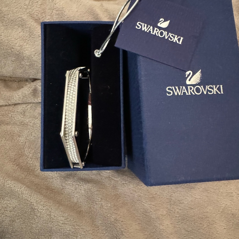 EUC SWAROVSKI Silver Crystal hexagon bracelet